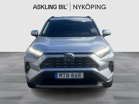 Toyota RAV4 5 of 5