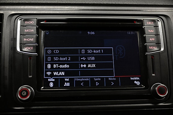 Volkswagen Caravelle 24 of 30