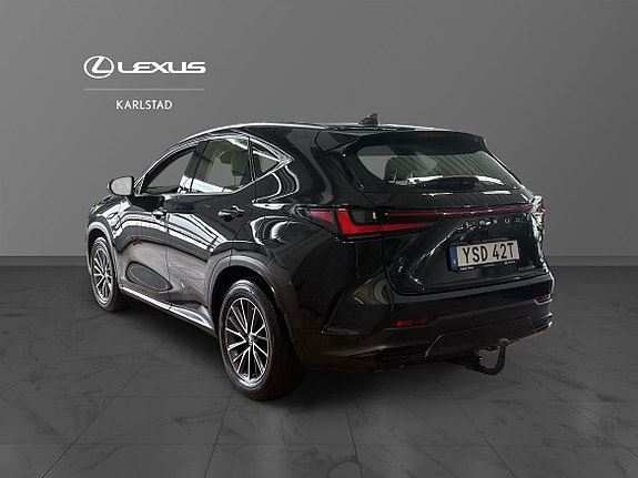 Lexus NX350h 2 of 5