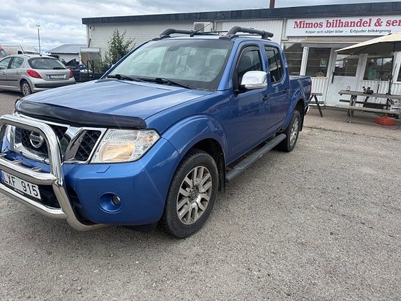 Nissan Navara 2 of 8