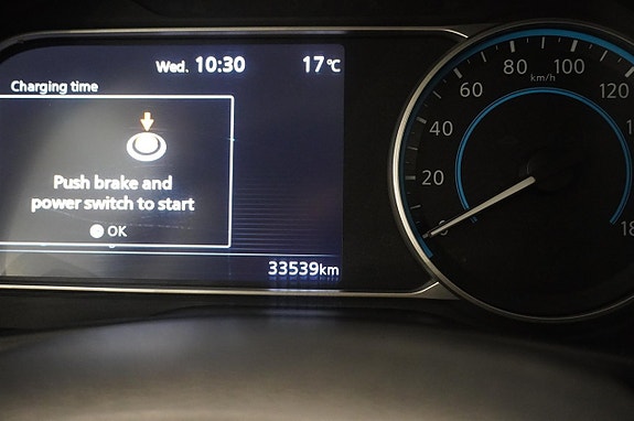 Nissan Leaf 8 of 15
