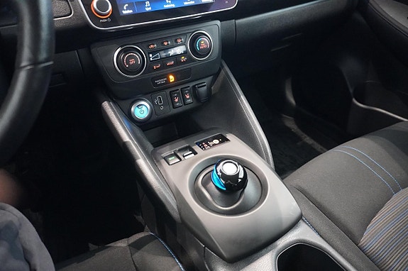 Nissan Leaf 9 of 11