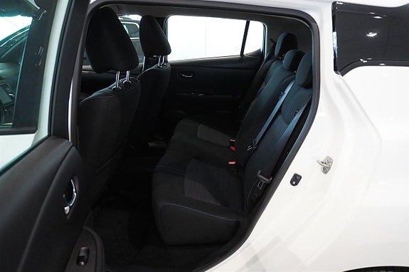 Nissan Leaf 6 of 11