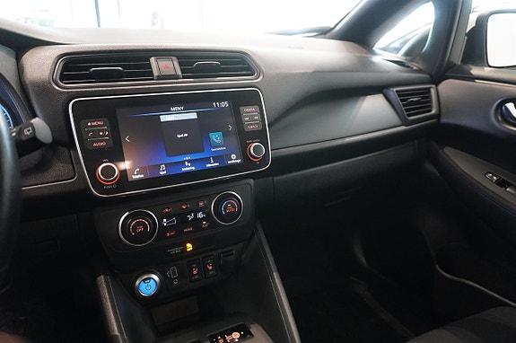 Nissan Leaf 7 of 11