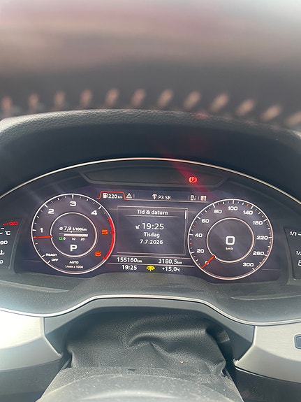 Audi Q7 4 of 6
