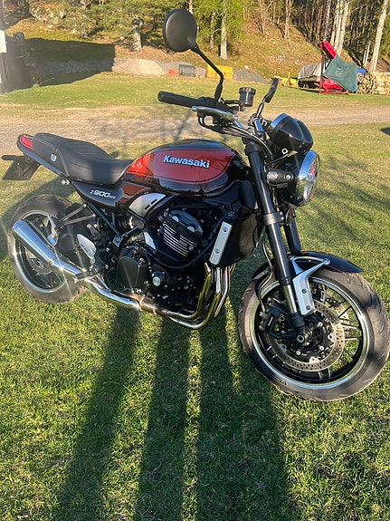 Kawasaki Z900 rs 6 of 11