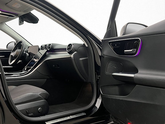 Mercedes-Benz C300 26 of 30