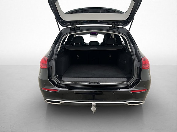 Mercedes-Benz C300 28 of 30
