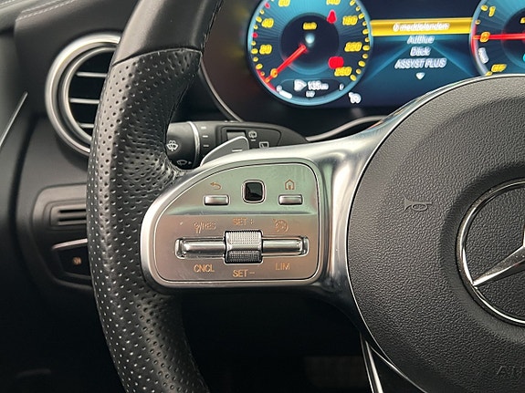 Mercedes-Benz GLC300 de 16 of 30