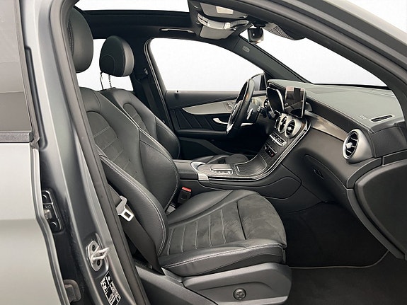 Mercedes-Benz GLC300 de 28 of 30
