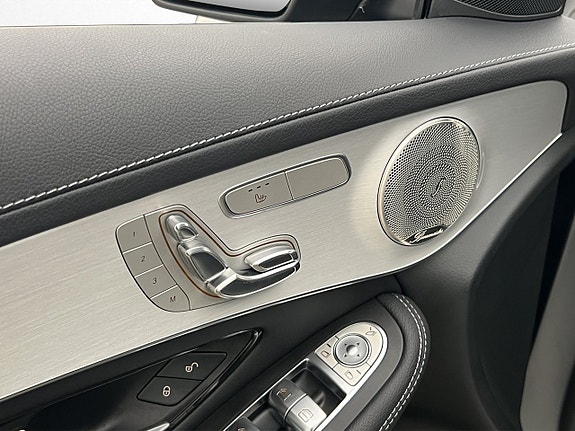 Mercedes-Benz GLC300 de 15 of 30