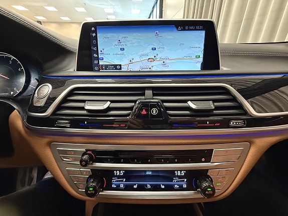 BMW 740d 16 of 18