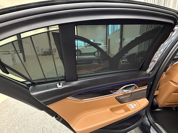 BMW 740d 11 of 18