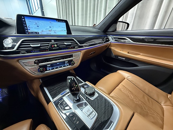 BMW 740d 15 of 18