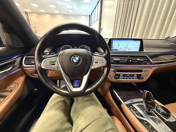 BMW 740d 18 of 18