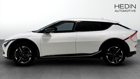 Kia EV6 4 of 5