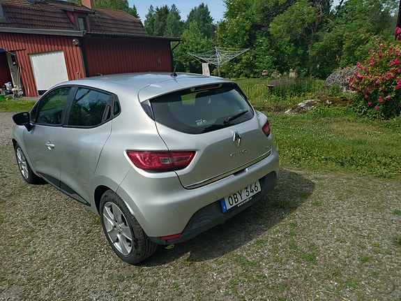 Renault Clio IV 3 of 5