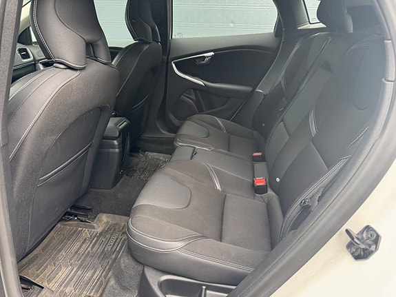Volvo V40 15 of 15