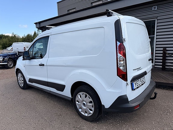 Ford Transit Connect 3 of 5