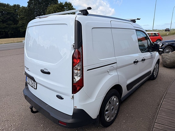 Ford Transit Connect 4 of 5