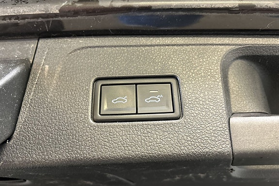 Volkswagen Passat Alltrack 27 of 30