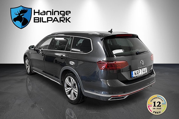 Volkswagen Passat Alltrack 8 of 30