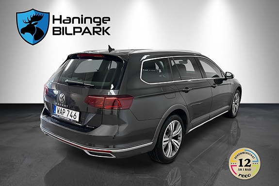 Volkswagen Passat Alltrack 6 of 30