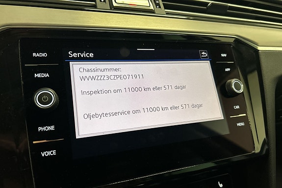 Volkswagen Passat Alltrack 29 of 30