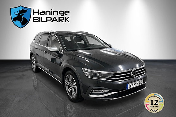 Volkswagen Passat Alltrack 5 of 30