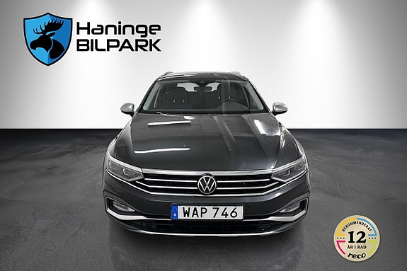 Volkswagen Passat Alltrack 3 of 30