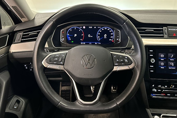 Volkswagen Passat Alltrack 14 of 30