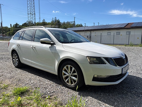 Skoda Octavia 3 of 5