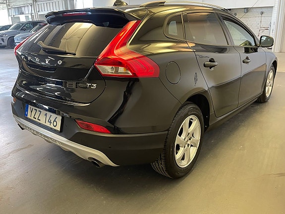 Volvo V40 Cross Country 6 of 13