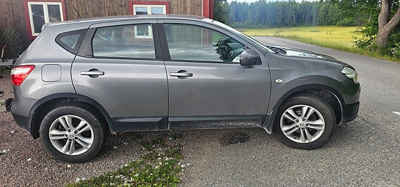 Nissan Qashqai 4 of 5