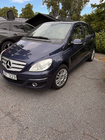 Mercedes-Benz B170 2009 photo 2