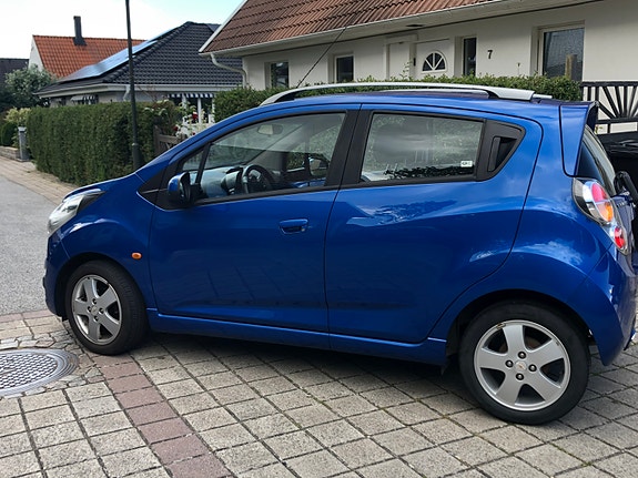 Chevrolet Spark 2 of 5