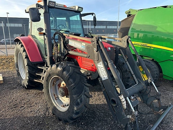 Massey Ferguson 6470 2 of 6
