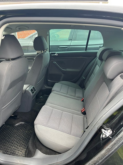 Volkswagen Golf V 7 of 8