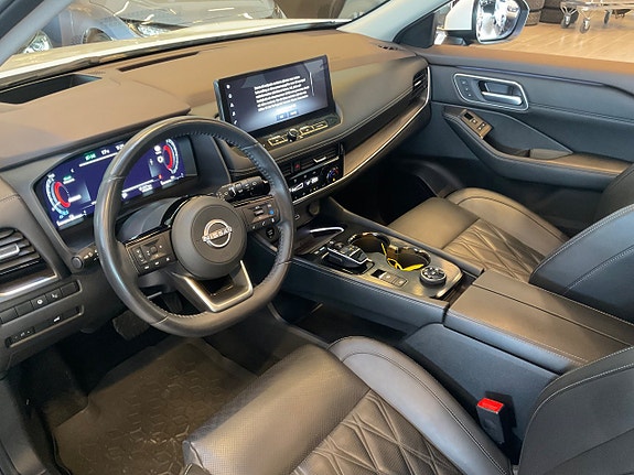 Nissan X-Trail 9 of 15