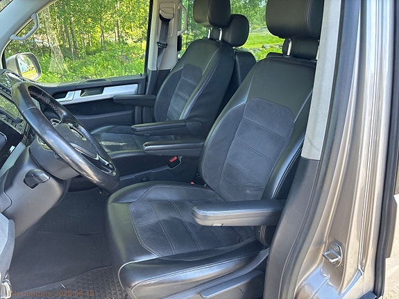 Volkswagen Multivan 16 of 30