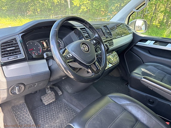 Volkswagen Multivan 15 of 30