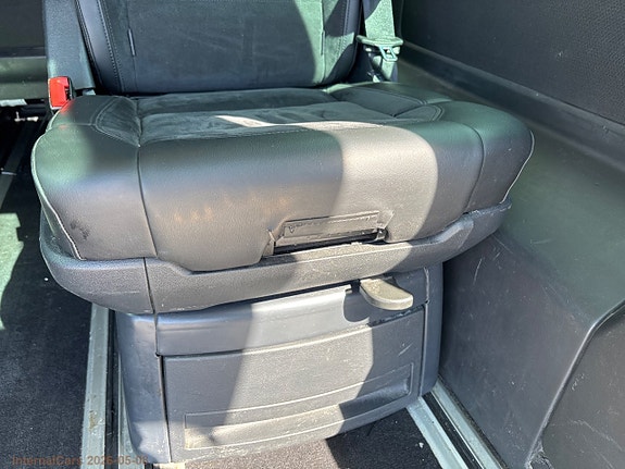 Volkswagen Multivan 26 of 30