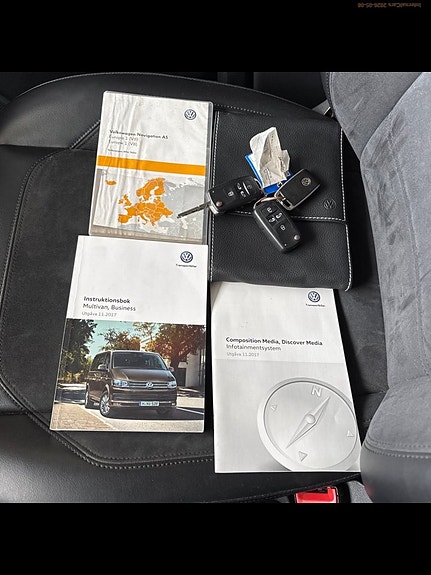 Volkswagen Multivan 22 of 30