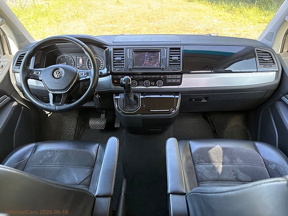 Volkswagen Multivan 14 of 30