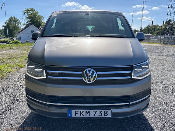 Volkswagen Multivan 2 of 30