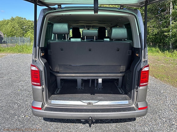 Volkswagen Multivan 9 of 30