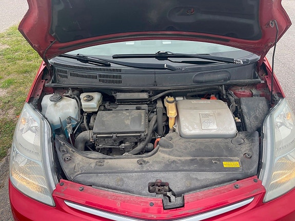 Toyota Prius 16 of 17