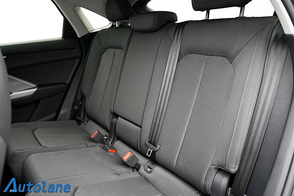 Audi Q3 21 of 30