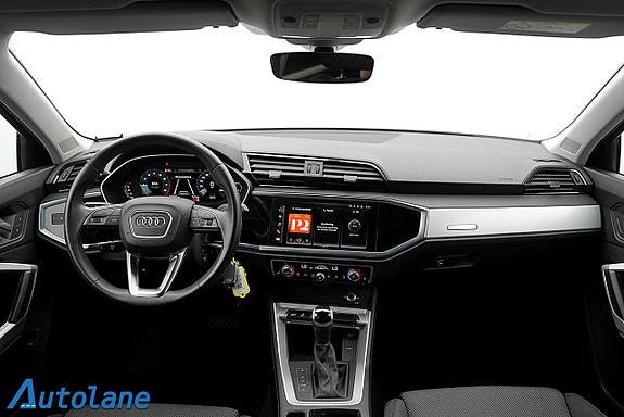 Audi Q3 16 of 30