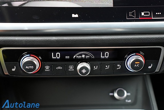 Audi Q3 30 of 30